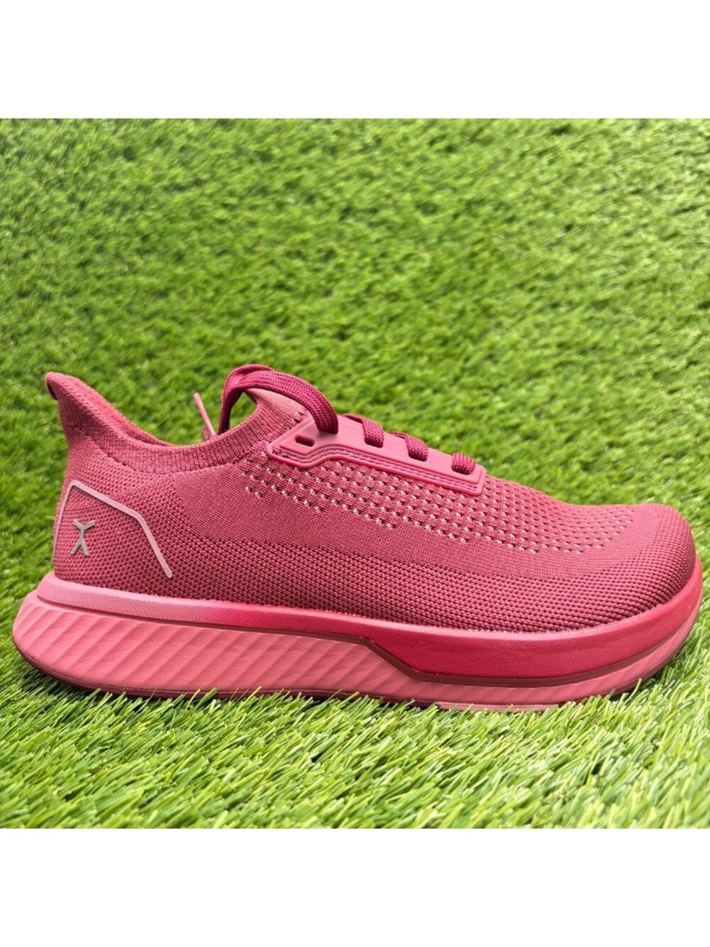 Flux Footwear Adapt Runner Vibrant Pink Womens Size 7 Athletic Shoes Sneakers